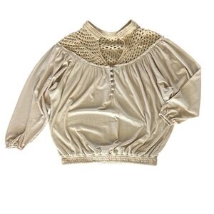 BKE Gimmicks cream crochet collar top size XS